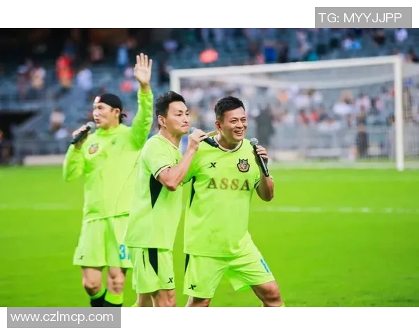 精选男款足球明星背心推荐让你在球场上尽显风采与魅力 精选男款足球明星背心推荐让你在球场上尽显风采与魅力