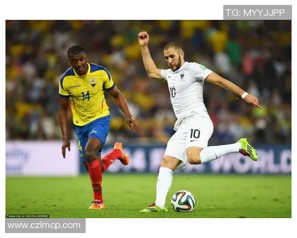 足球明星们在比赛中展现射门霸气瞬间的精彩图片合集 足球明星们在比赛中展现射门霸气瞬间的精彩图片合集